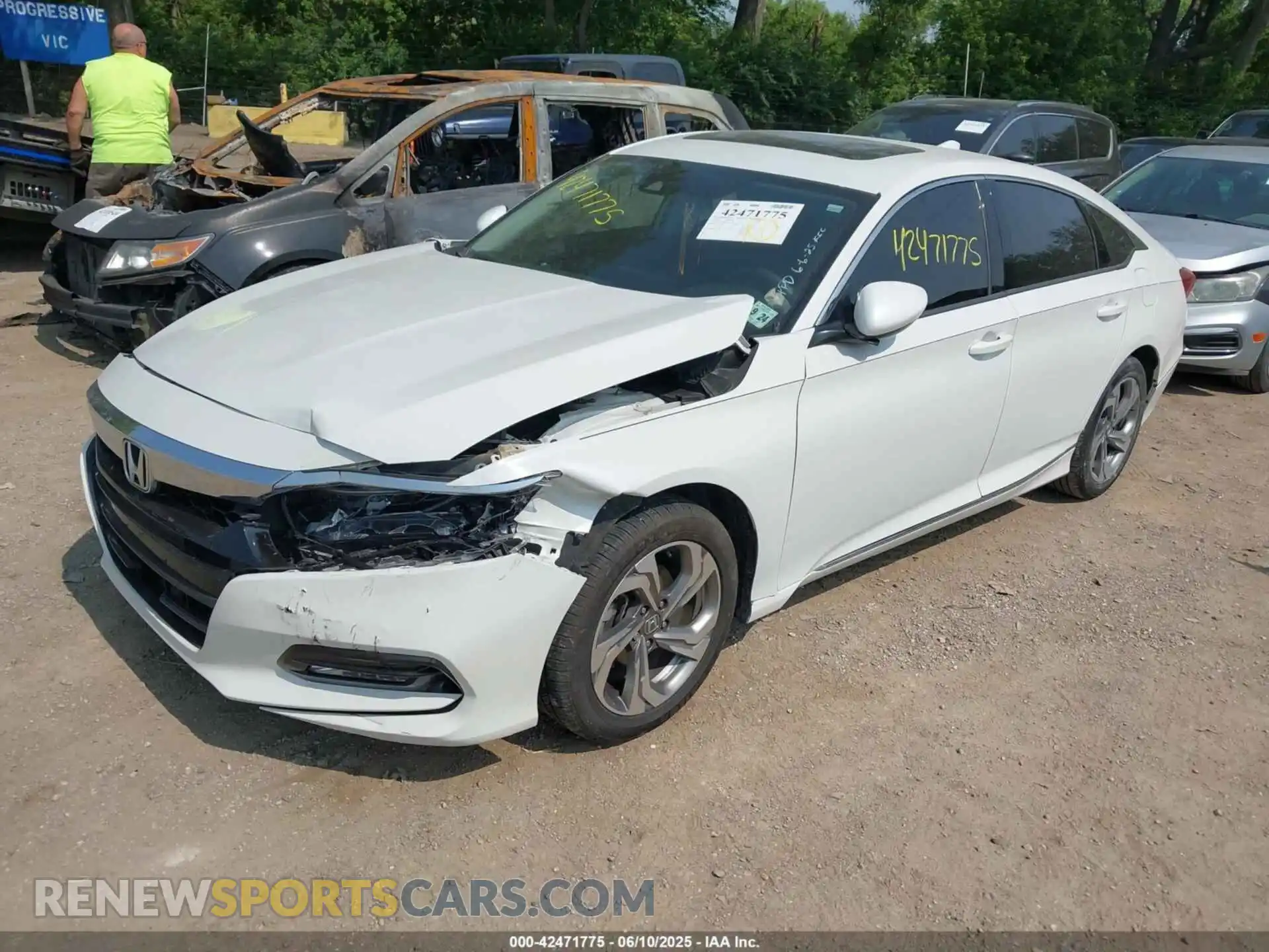 2 Фотография поврежденного автомобиля 1HGCV1F48KA162147 HONDA ACCORD 2019