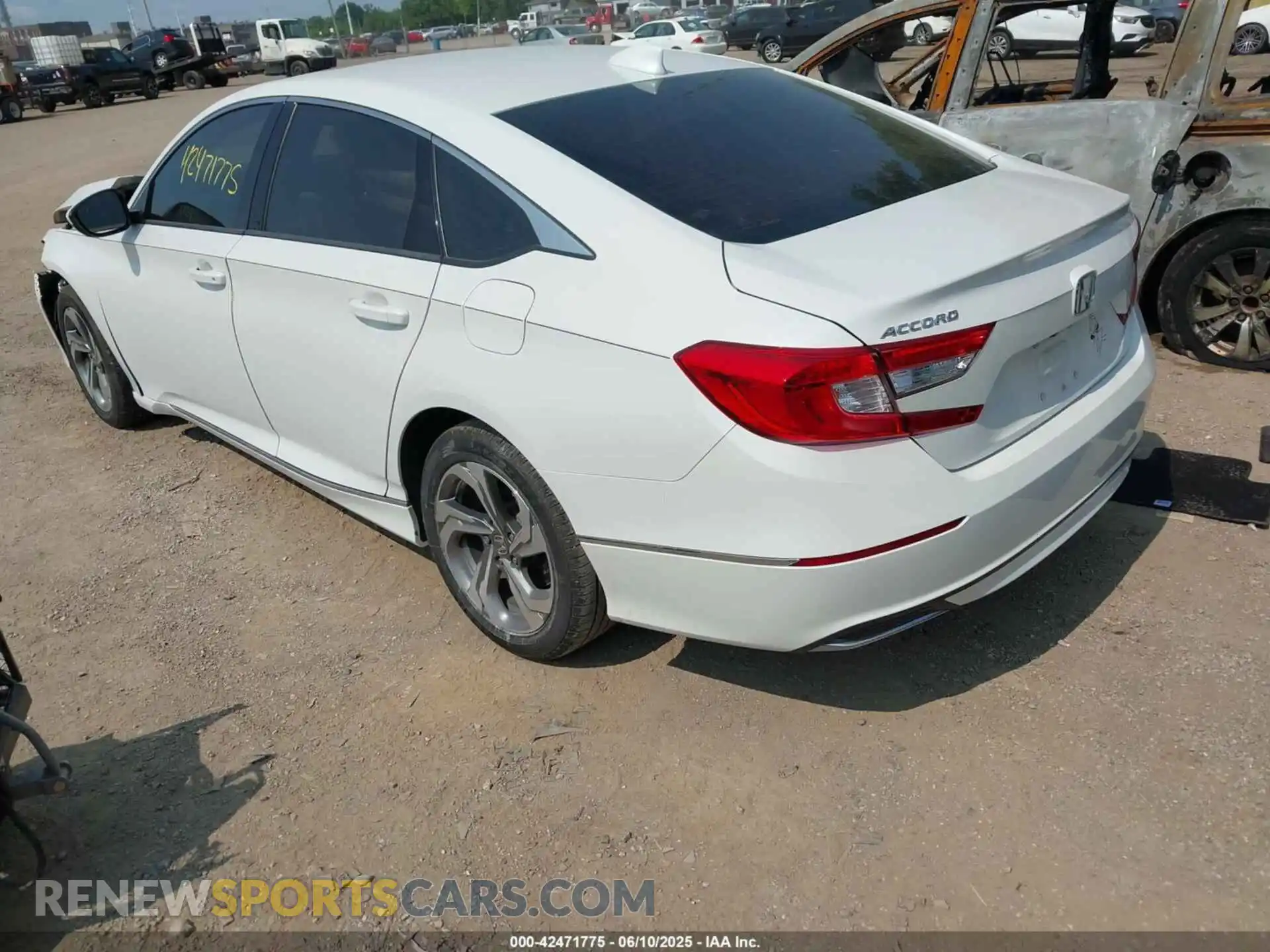 3 Фотография поврежденного автомобиля 1HGCV1F48KA162147 HONDA ACCORD 2019