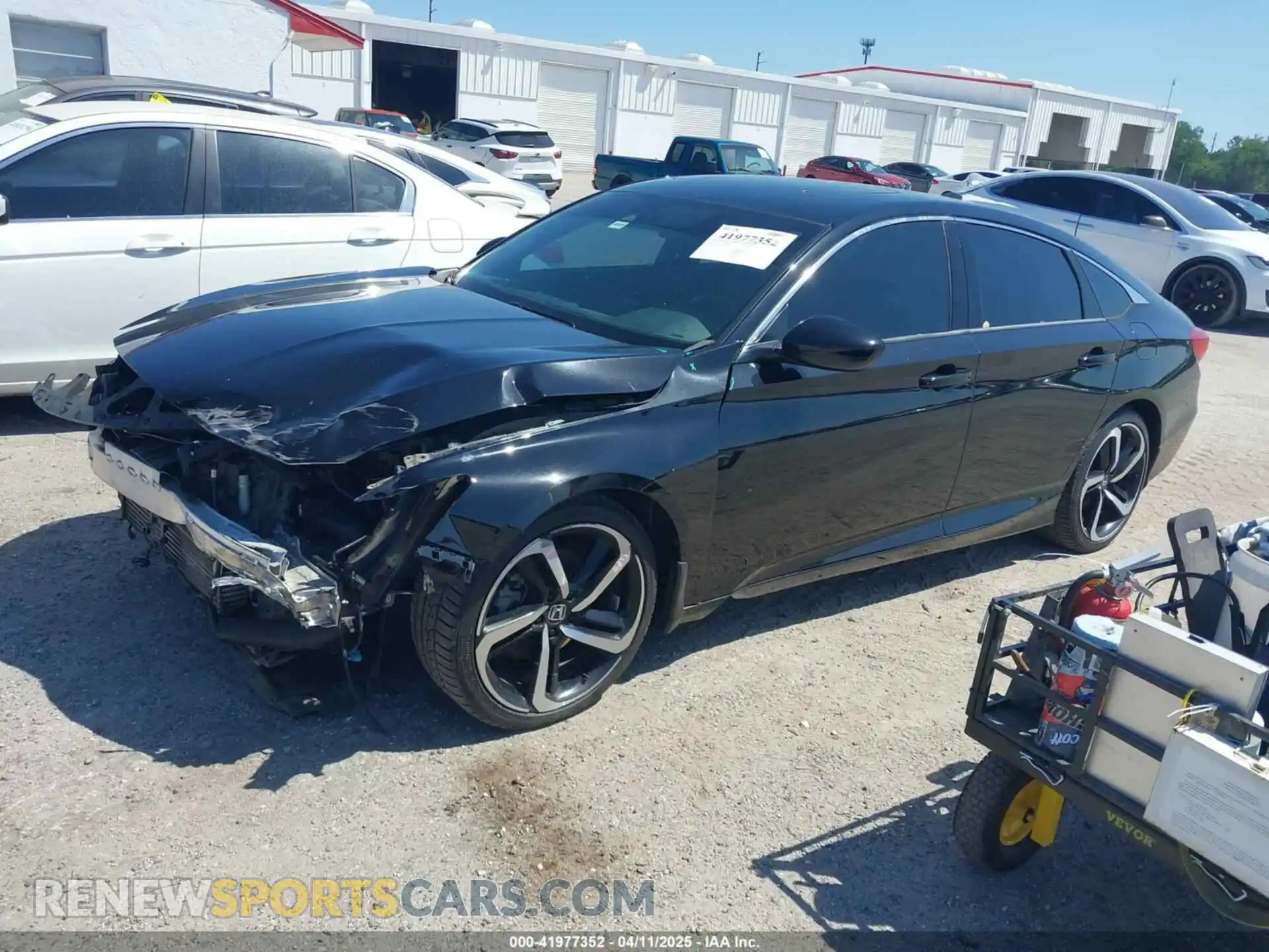 2 fotografías del automóvil dañado 1HGCV2E34KA021476 HONDA ACCORD 2019