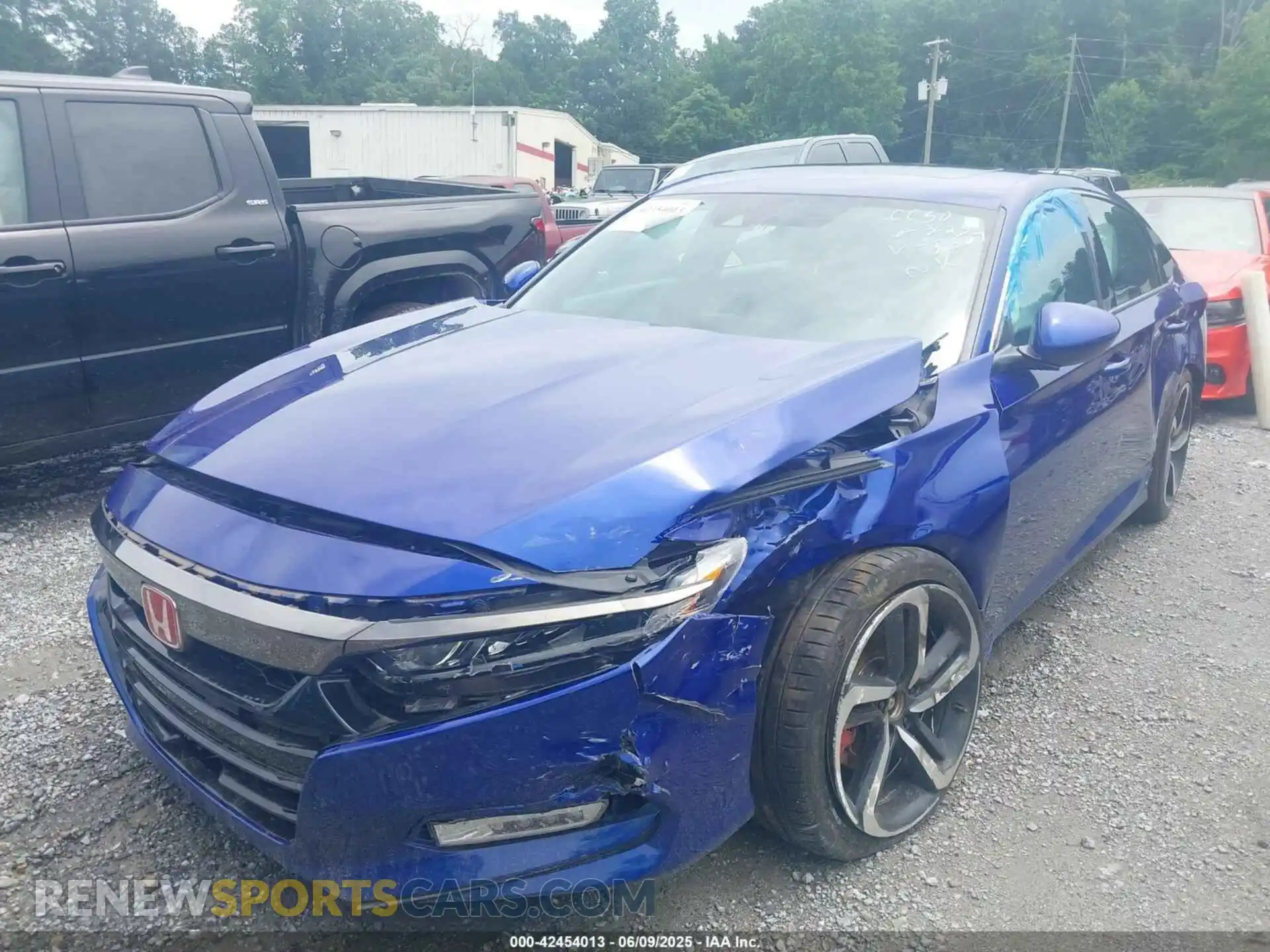 2 Photograph of a damaged car 1HGCV2F35KA015507 HONDA ACCORD 2019