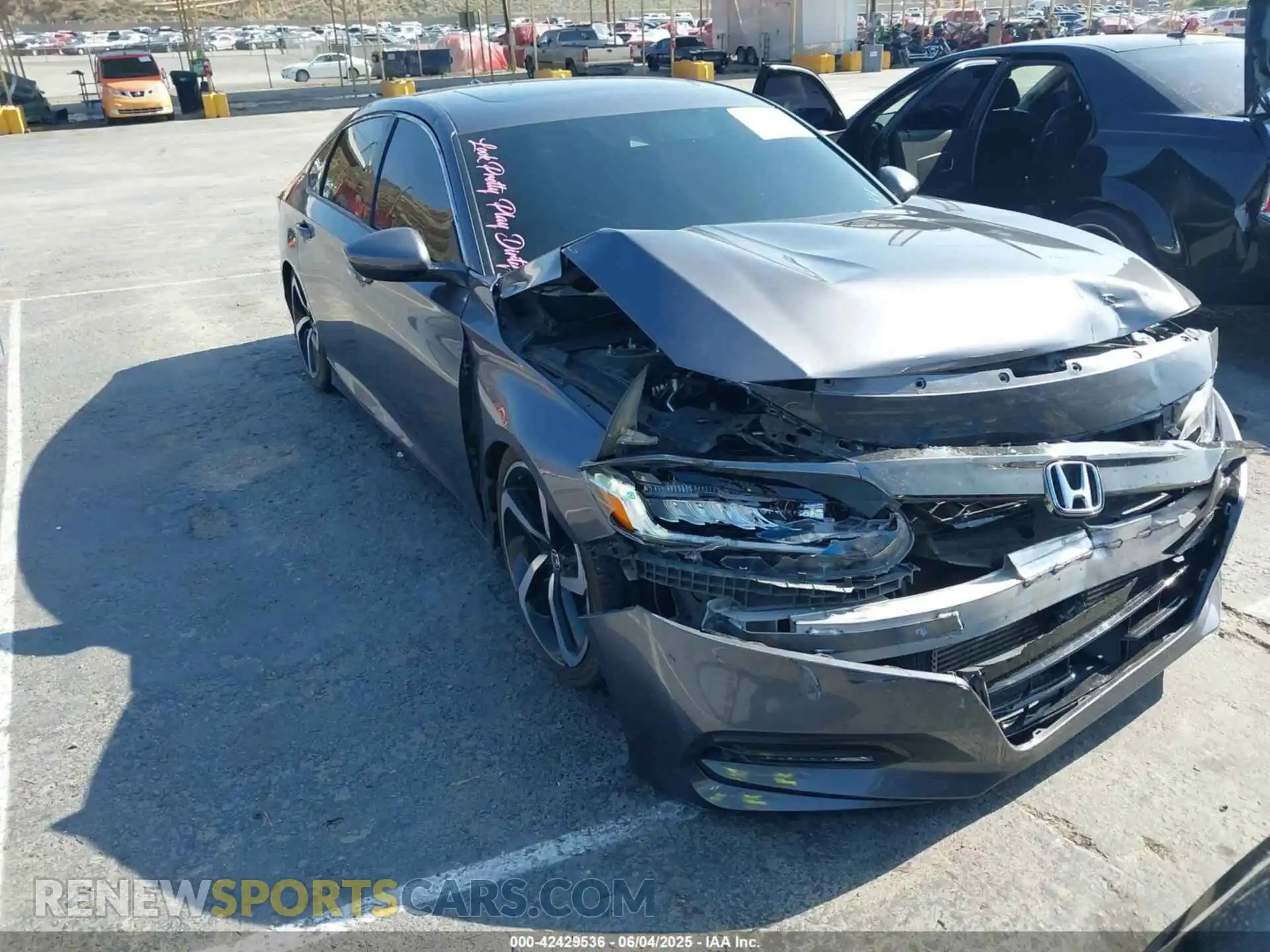 1 Фотография поврежденного автомобиля 1HGCV2F36KA024510 HONDA ACCORD 2019