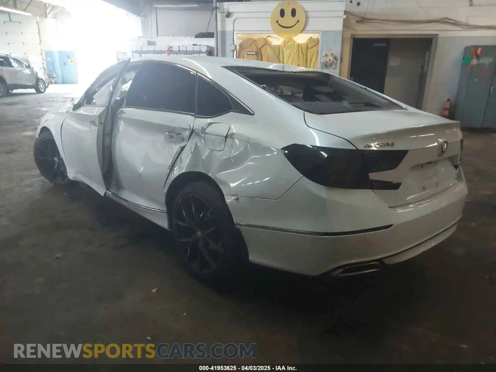 3 Photograph of a damaged car 1HGCV2F93KA032259 HONDA ACCORD 2019