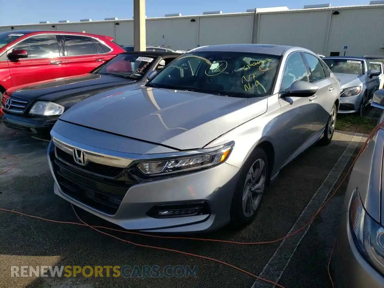 2 fotografías del automóvil dañado 1HGCV1F49LA117882 HONDA ACCORD 2020