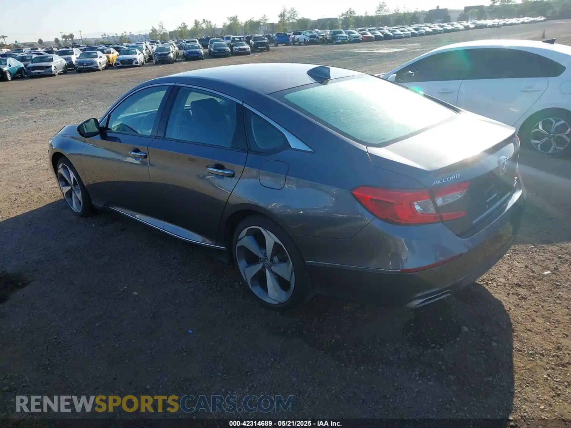 3 Фотография поврежденного автомобиля 1HGCV2F92LA023067 HONDA ACCORD 2020