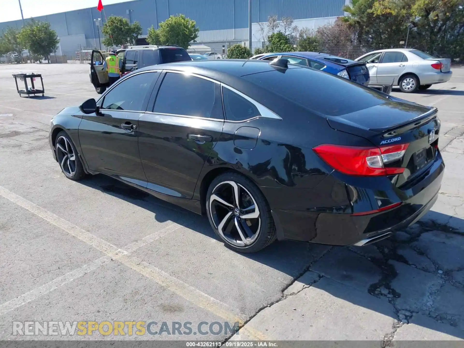 3 fotografías del automóvil dañado 1HGCV1F33MA003532 HONDA ACCORD 2021