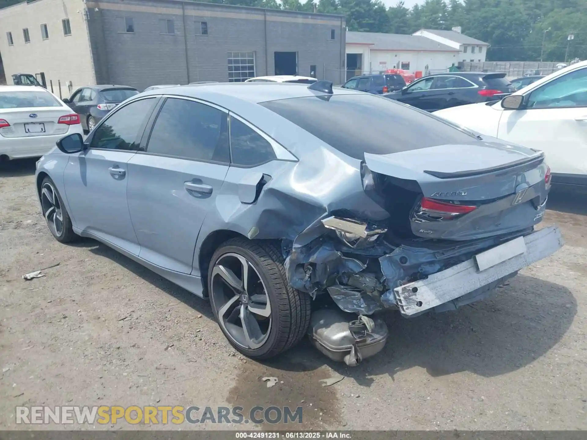 3 Фотография поврежденного автомобиля 1HGCV1F42MA124139 HONDA ACCORD 2021