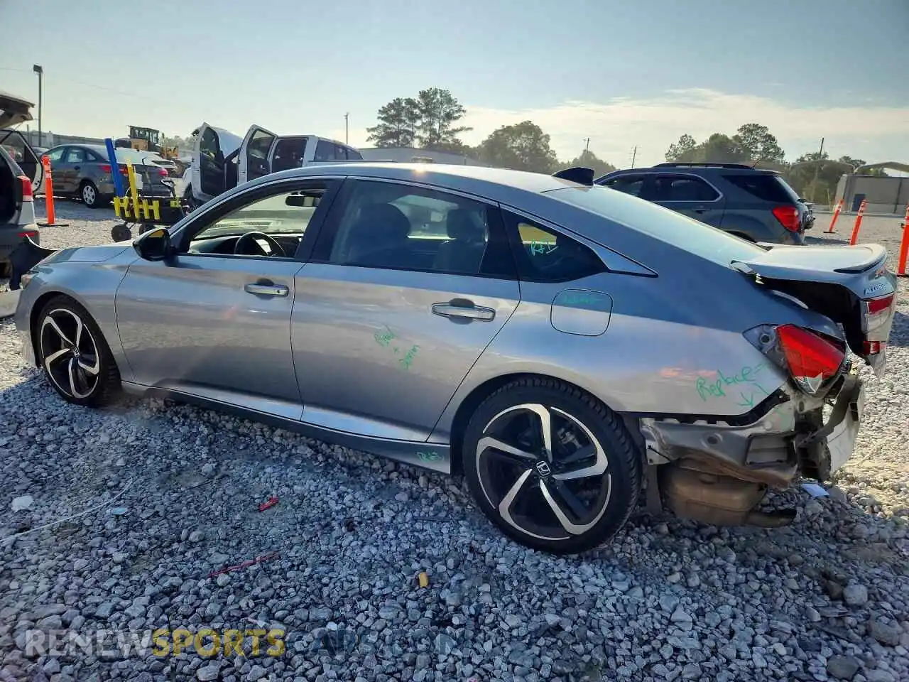 2 fotografías del automóvil dañado 1HGCV1F4XMA010048 HONDA ACCORD 2021