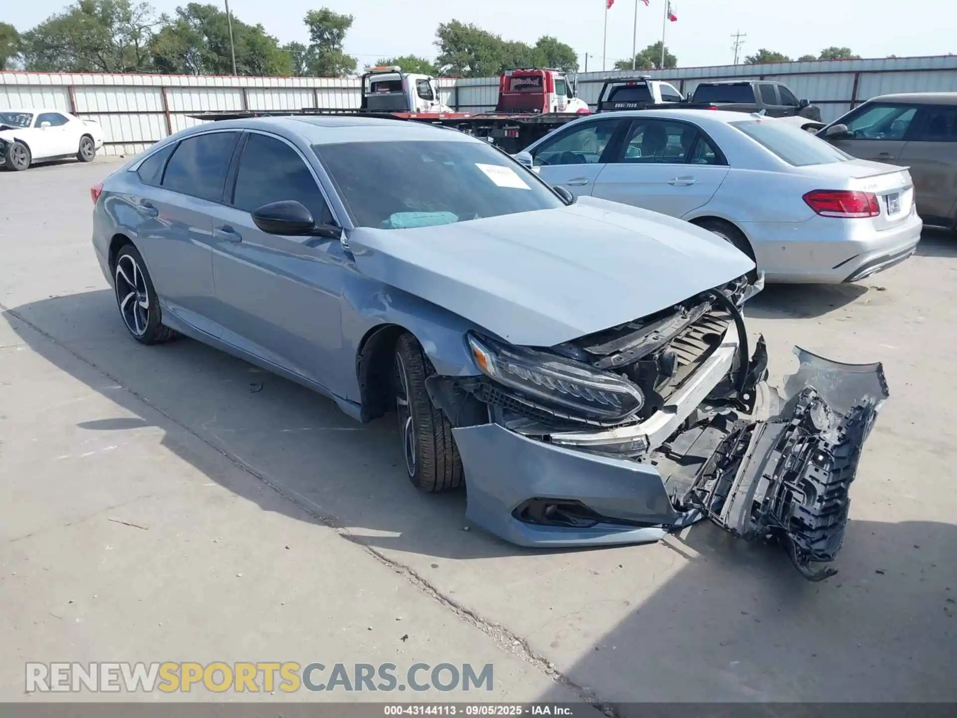 1 Photograph of a damaged car 1HGCV2F32MA016570 HONDA ACCORD 2021