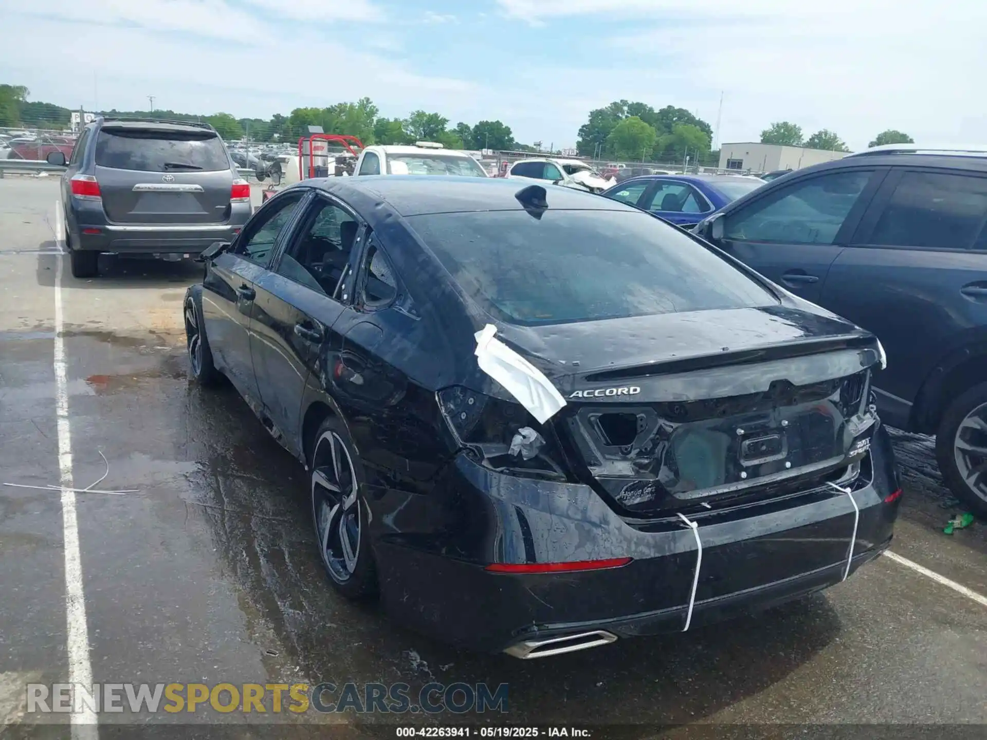 3 Photograph of a damaged car 1HGCV2F37MA023305 HONDA ACCORD 2021