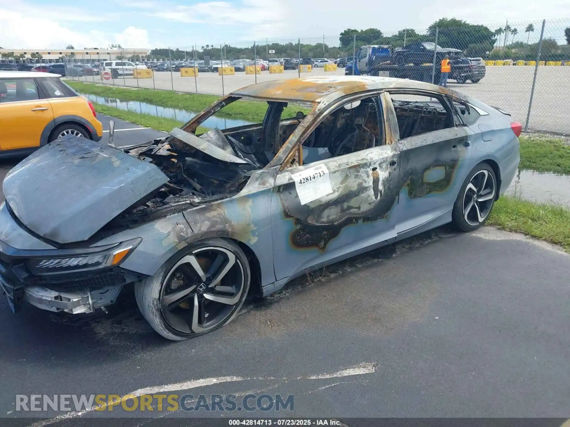 2 Photograph of a damaged car 1HGCV1F38NA016231 HONDA ACCORD 2022