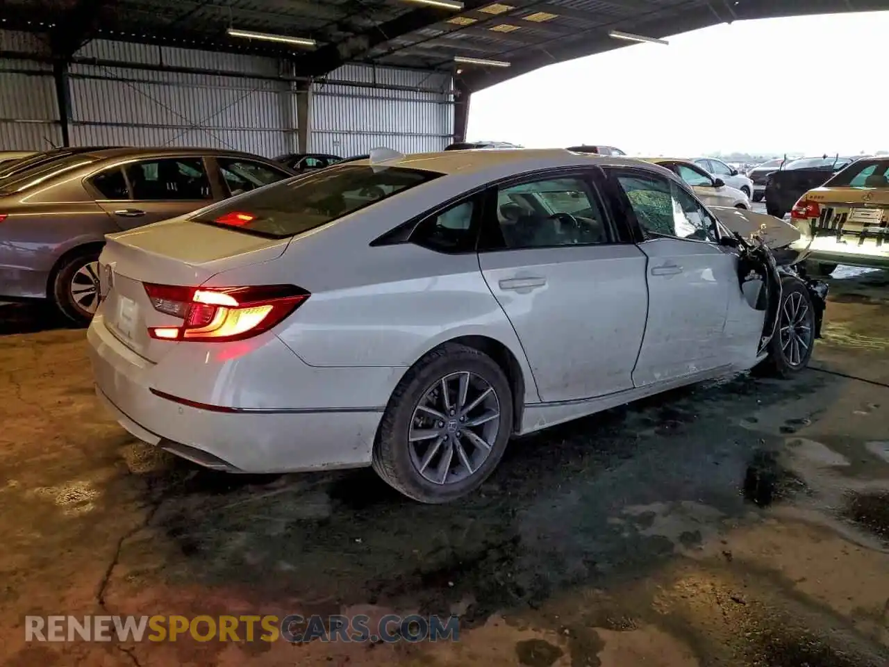 3 Фотография поврежденного автомобиля 1HGCV1F52NA040915 HONDA ACCORD 2022