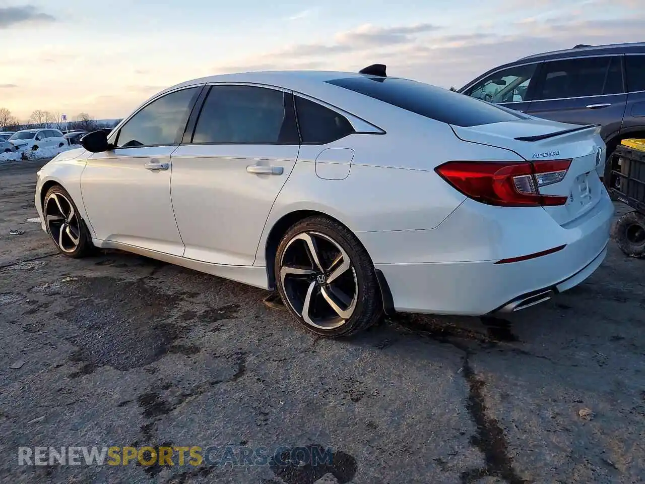 2 Photograph of a damaged car 1HGCV2F34NA005975 HONDA ACCORD 2022