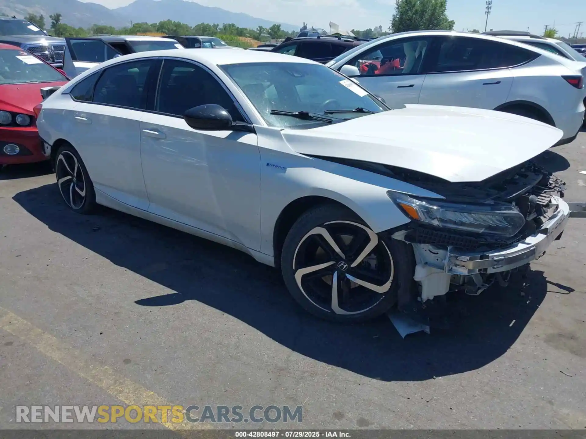 1 Photograph of a damaged car 1HGCV3F28NA025384 HONDA ACCORD 2022