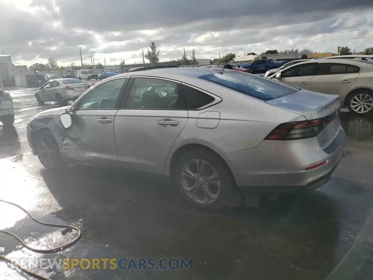 2 fotografías del automóvil dañado 1HGCY1F34RA045450 HONDA ACCORD 2024