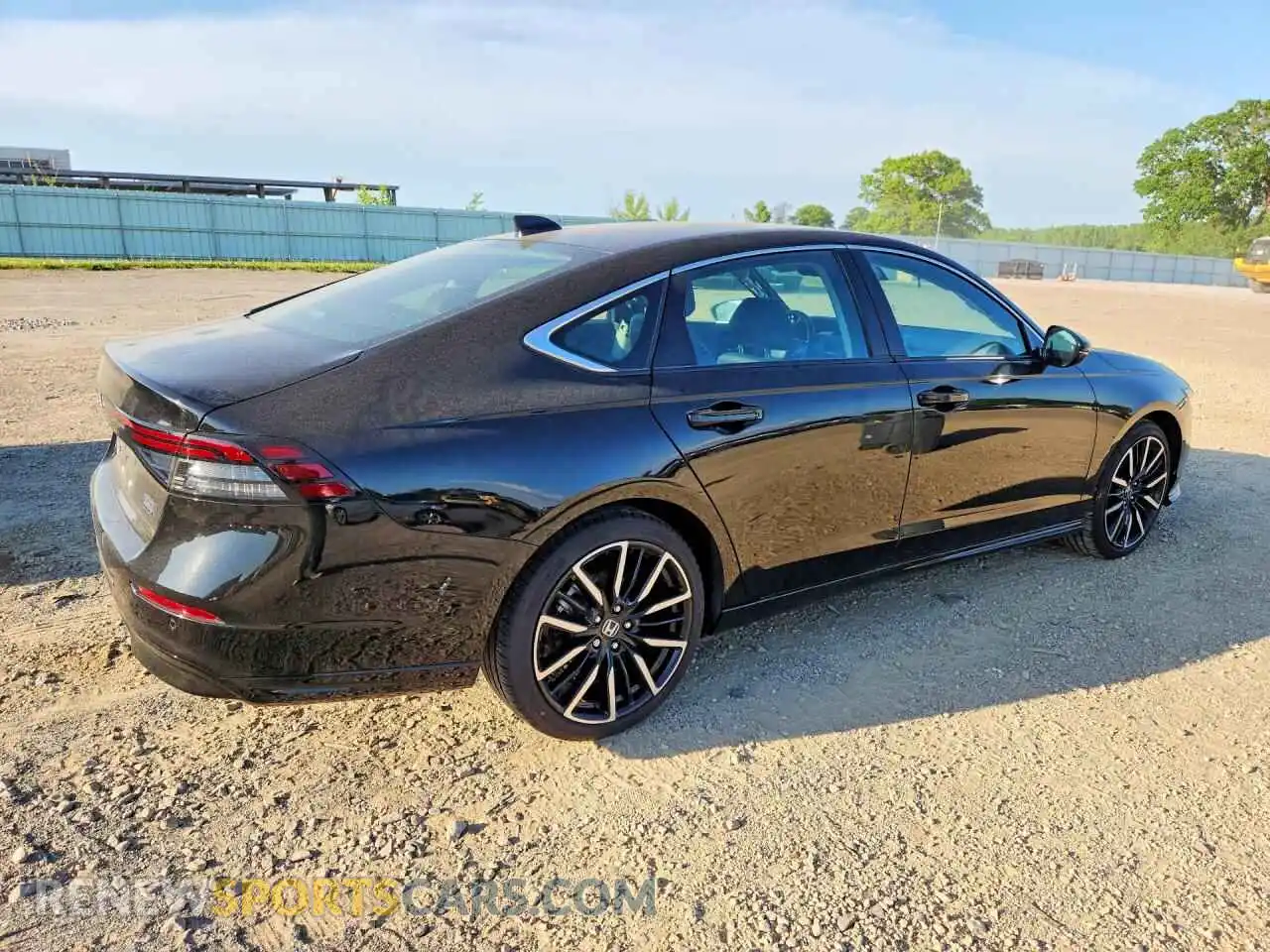 3 fotografías del automóvil dañado 1HGCY2F86SA084337 HONDA ACCORD 2025