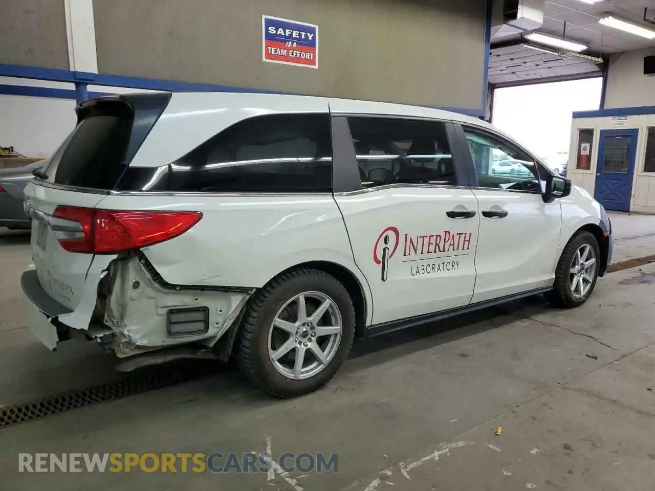 3 Photograph of a damaged car 5FNRL6H21KB014338 HONDA All Models 2019