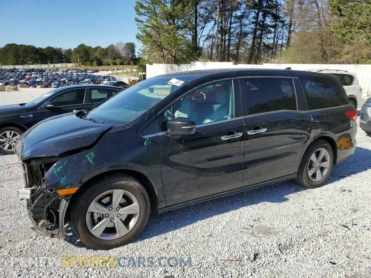 1 Photograph of a damaged car 5FNRL6H70KB085719 HONDA All Models 2019