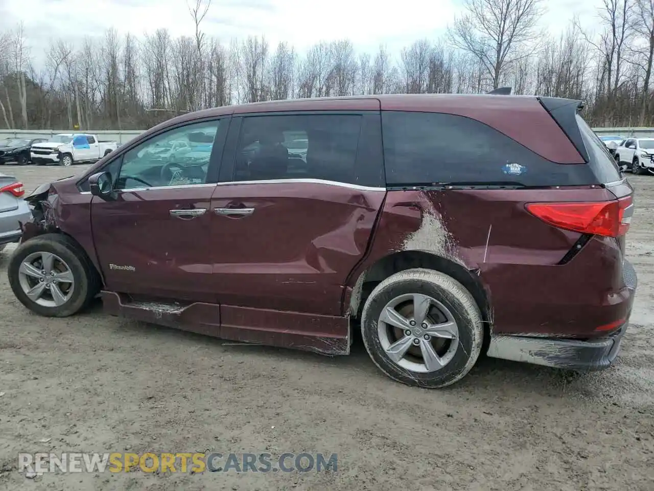 2 fotografías del automóvil dañado 5FNRL6H70KB130948 HONDA All Models 2019