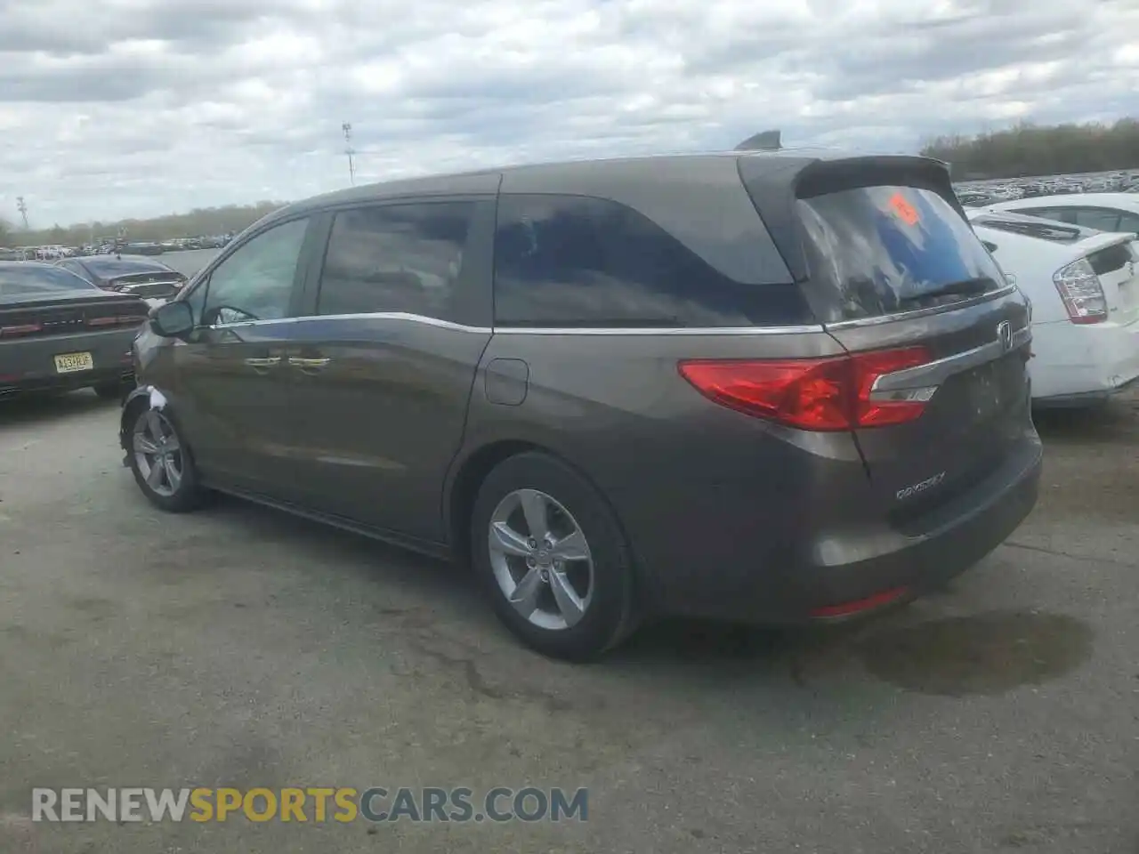 2 Photograph of a damaged car 5FNRL6H73KB137053 HONDA All Models 2019