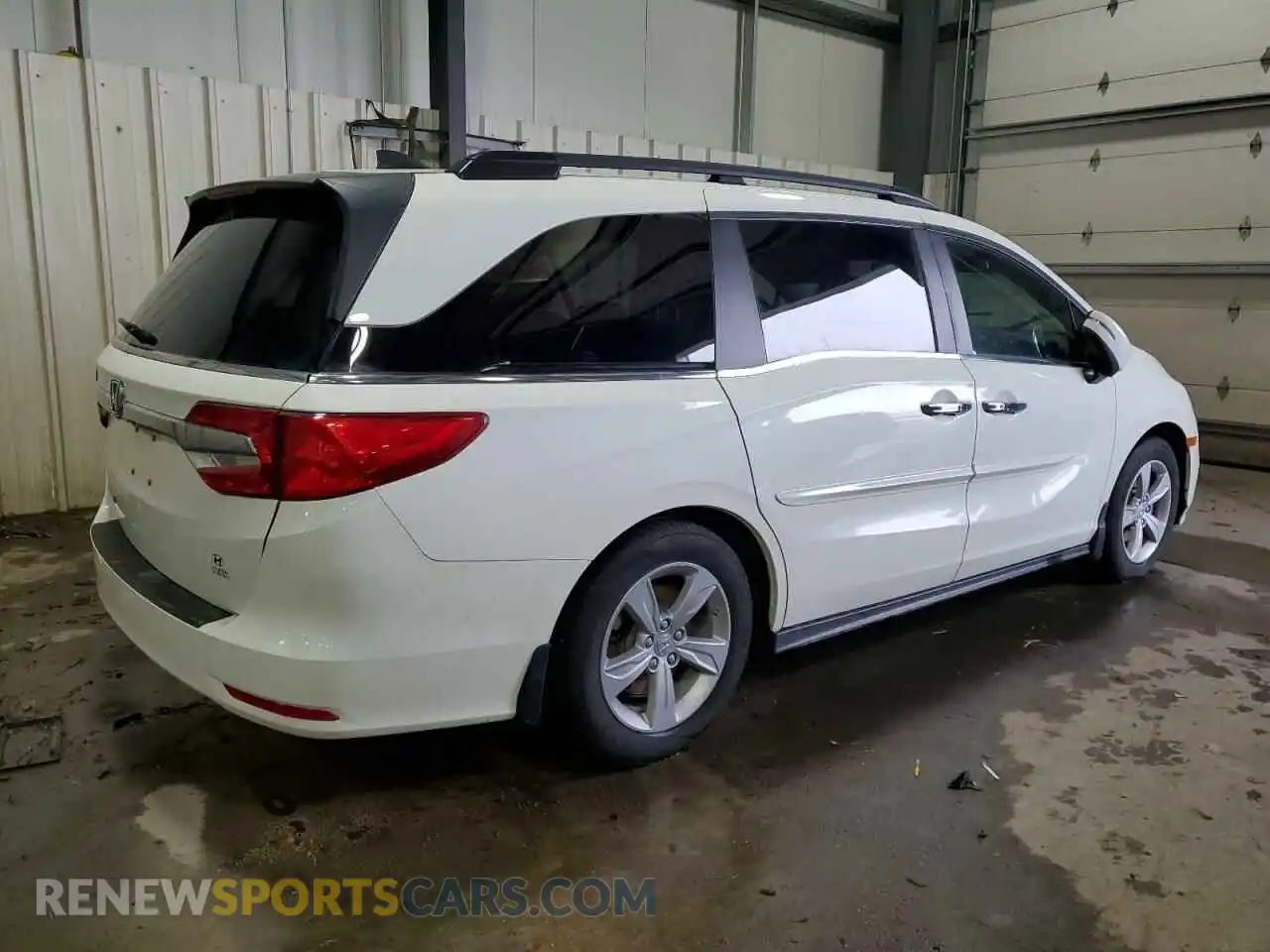3 Photograph of a damaged car 5FNRL6H74KB028844 HONDA All Models 2019