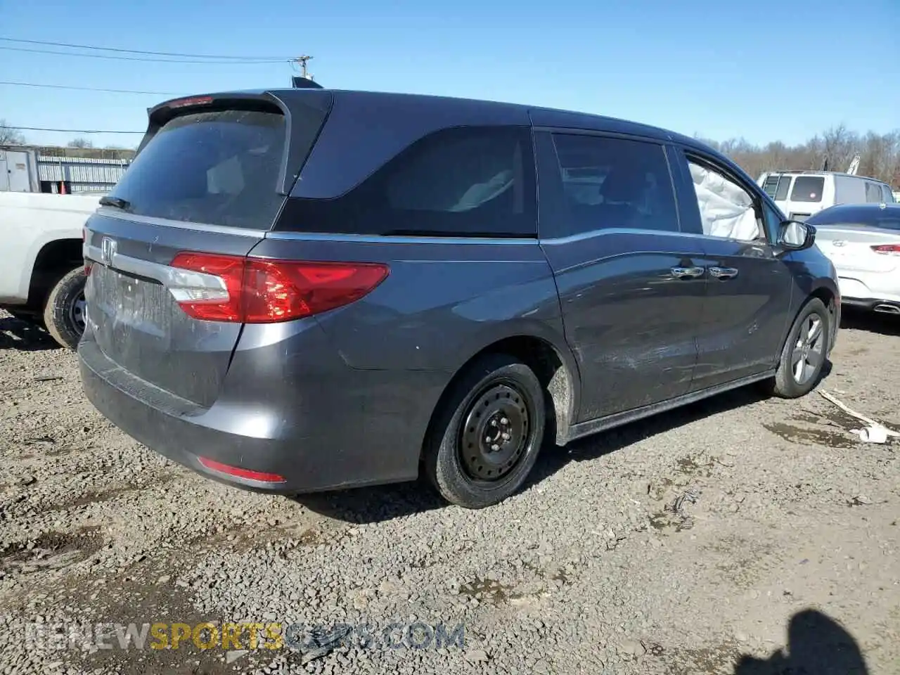 3 Photograph of a damaged car 5FNRL6H74KB073086 HONDA All Models 2019