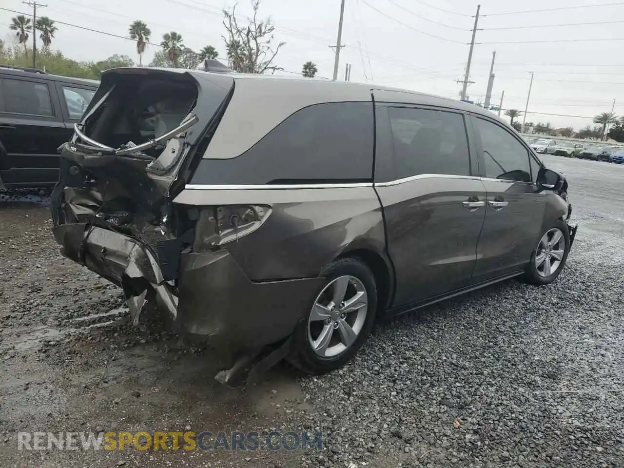 3 Photograph of a damaged car 5FNRL6H74KB099395 HONDA All Models 2019