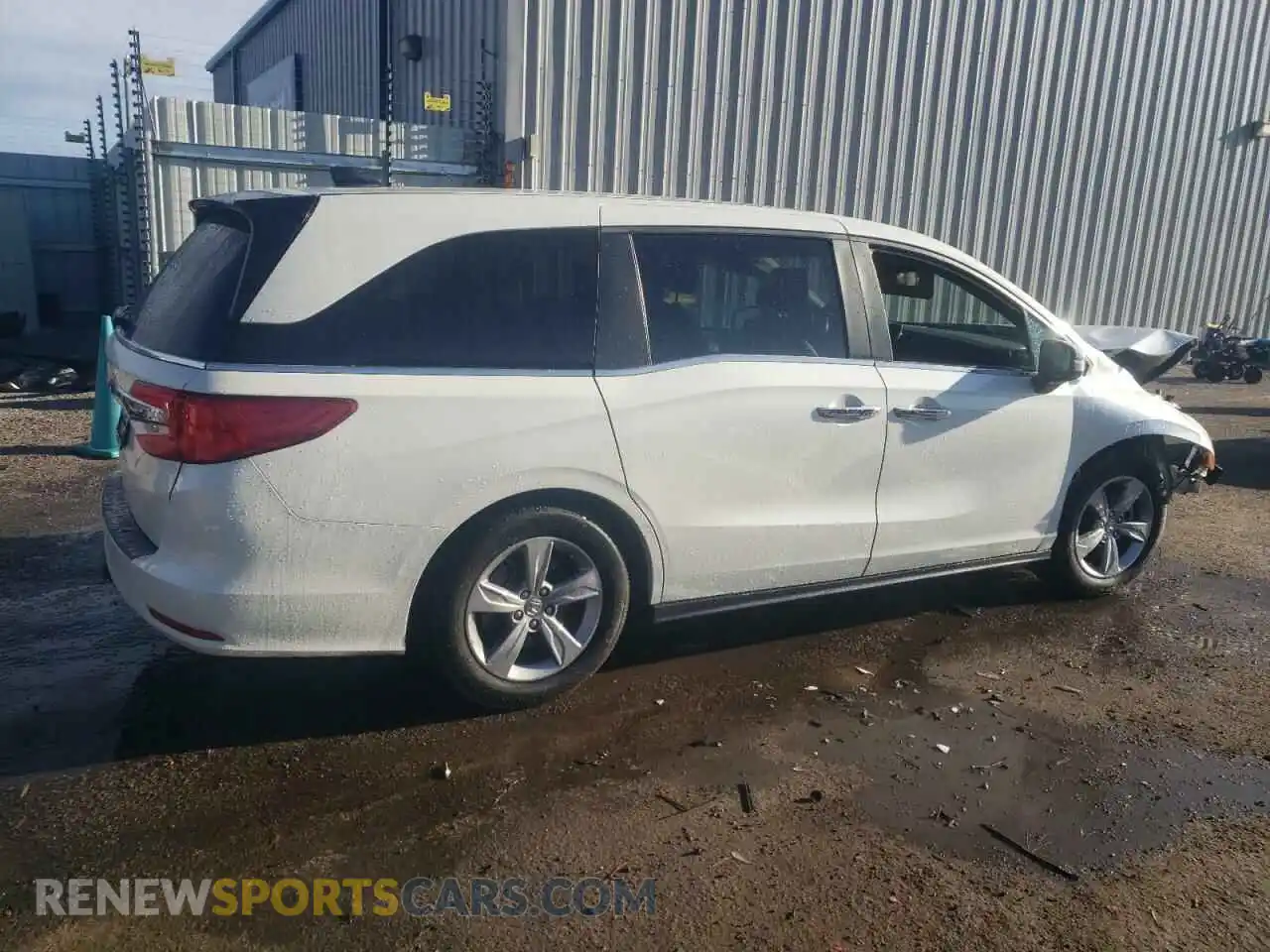 3 Photograph of a damaged car 5FNRL6H75KB017979 HONDA All Models 2019
