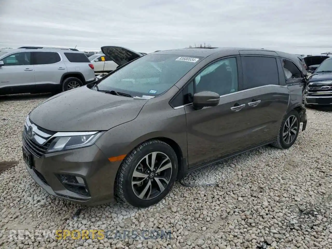 1 Photograph of a damaged car 5FNRL6H78KB027275 HONDA All Models 2019