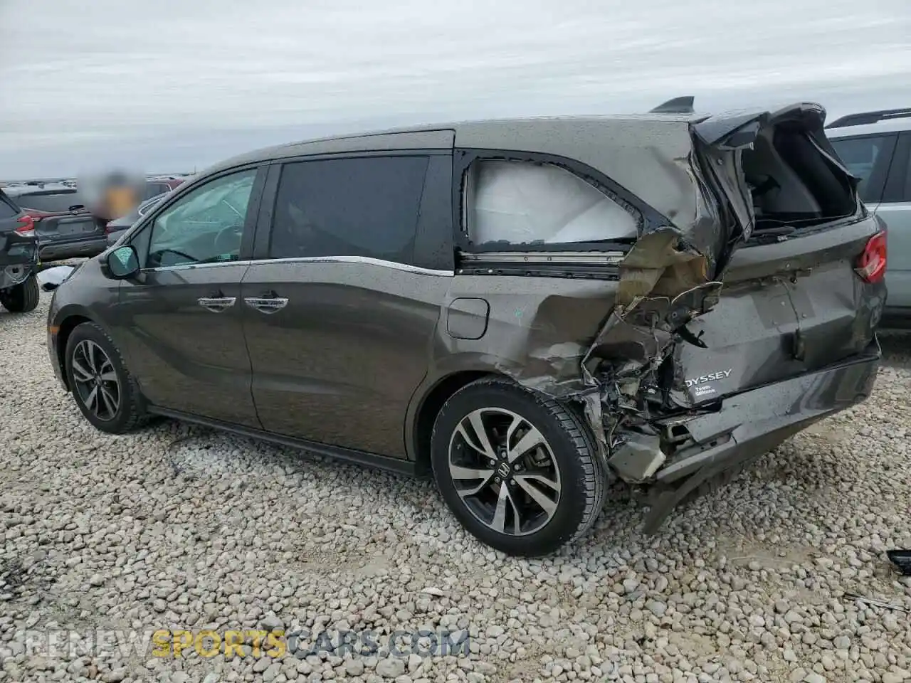 2 Photograph of a damaged car 5FNRL6H78KB027275 HONDA All Models 2019