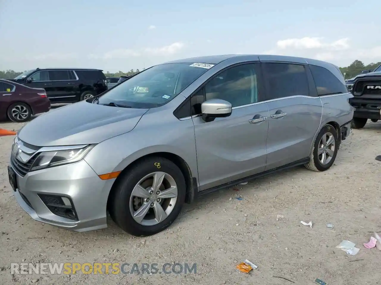 1 Photograph of a damaged car 5FNRL6H79KB030881 HONDA All Models 2019