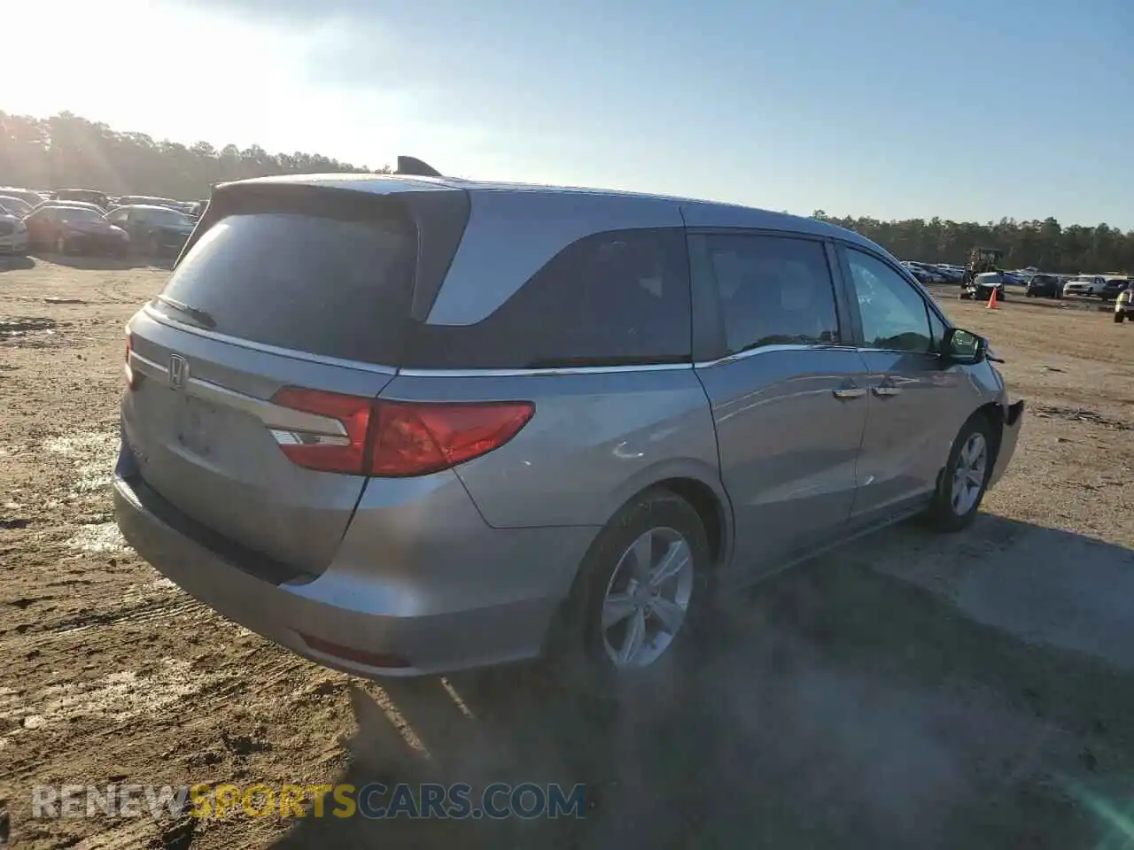 3 Photograph of a damaged car 5FNRL6H7XKB012910 HONDA All Models 2019
