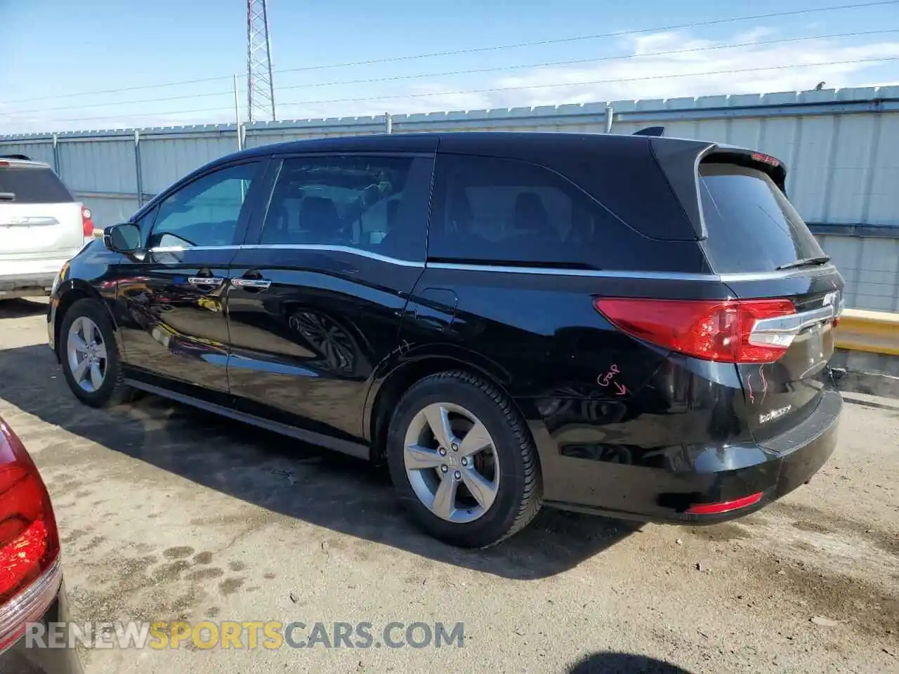 2 Photograph of a damaged car 5FNRL6H7XKB066918 HONDA All Models 2019
