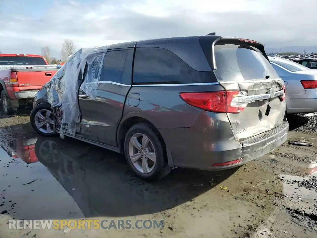 2 Photograph of a damaged car 5FNRL6H57LB014386 HONDA All Models 2020