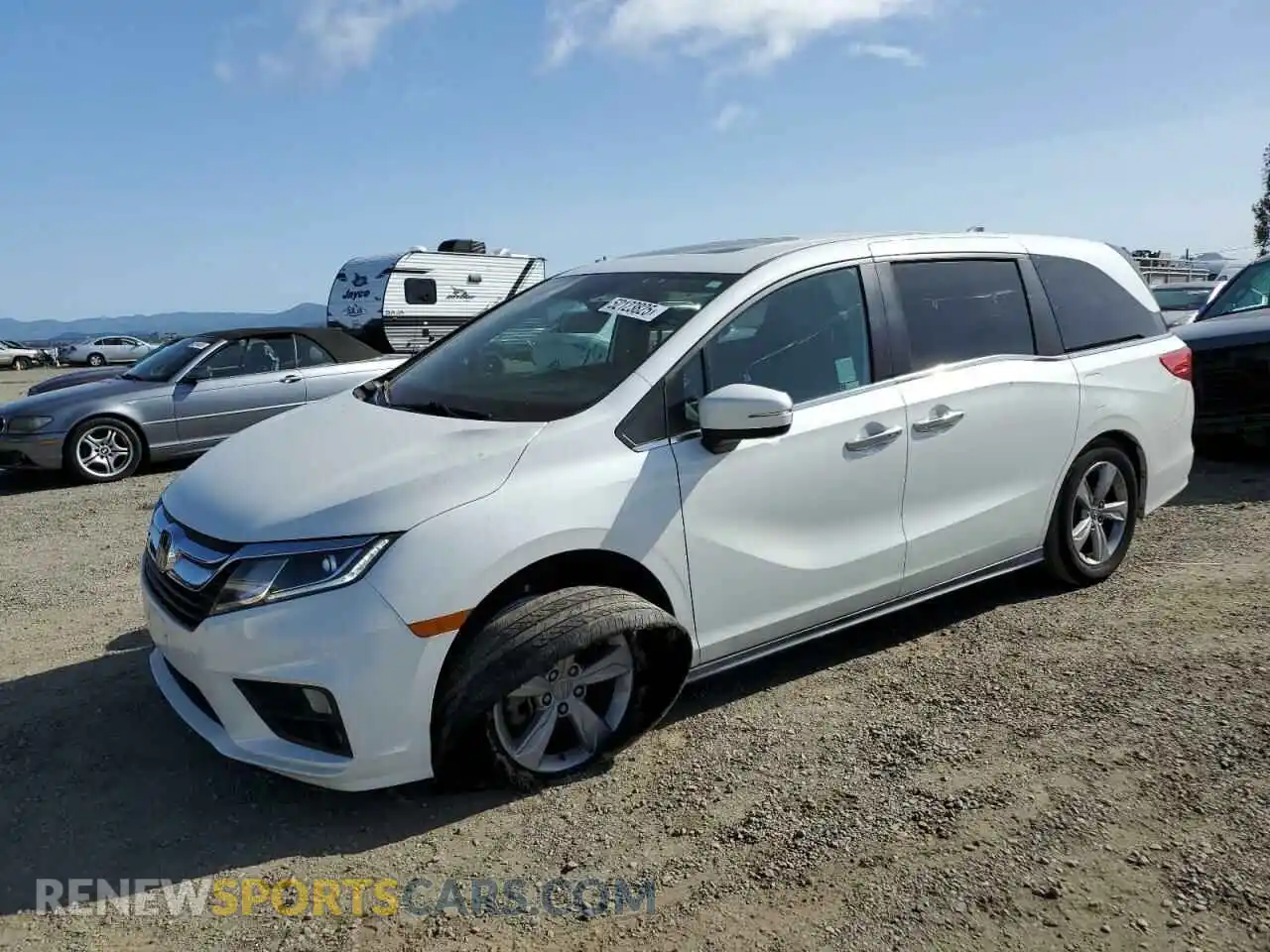 1 Photograph of a damaged car 5FNRL6H70LB000220 HONDA All Models 2020
