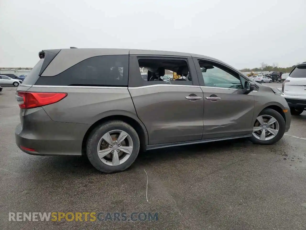 3 Photograph of a damaged car 5FNRL6H70LB070221 HONDA All Models 2020