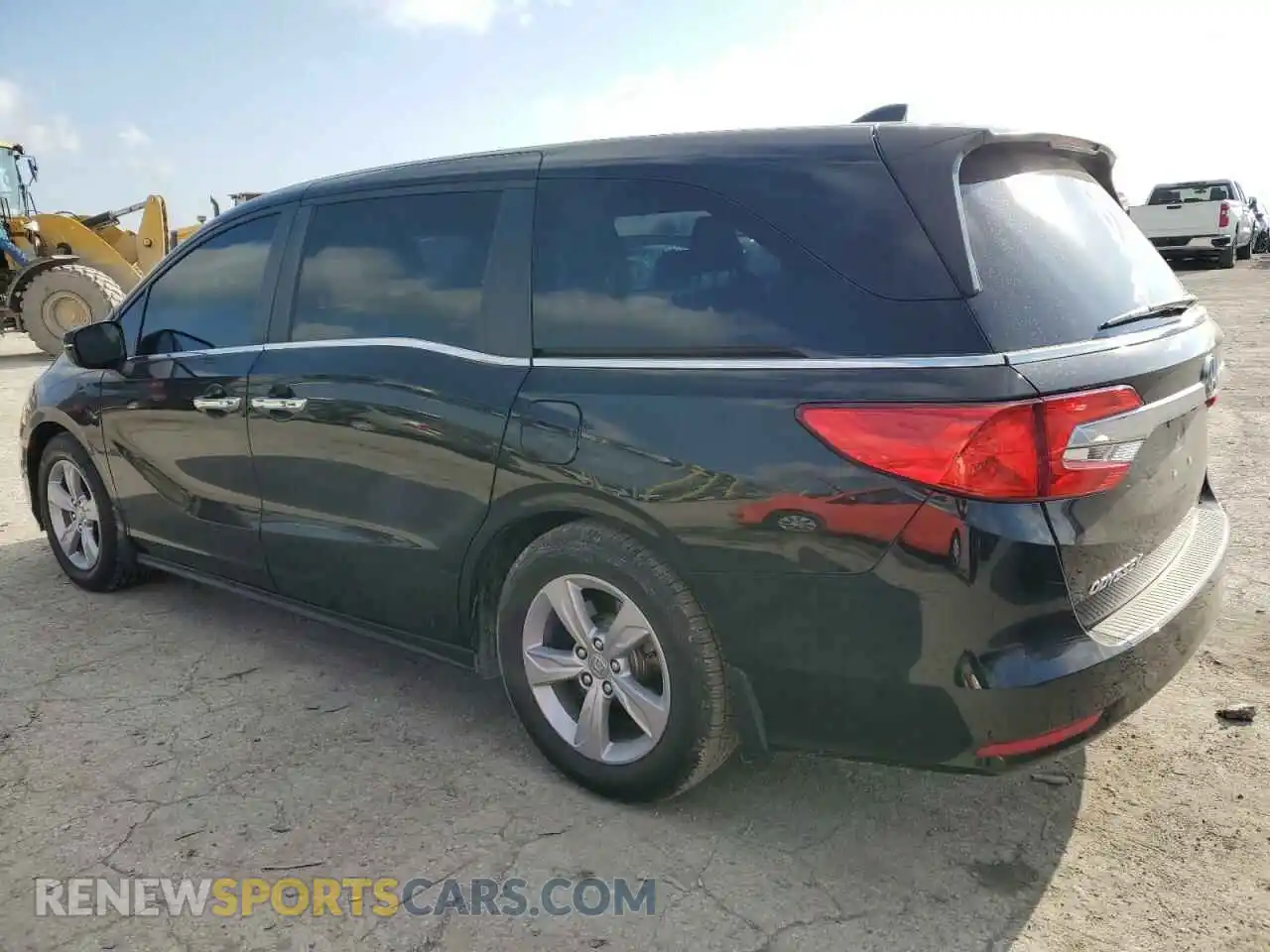 2 Photograph of a damaged car 5FNRL6H71LB016622 HONDA All Models 2020