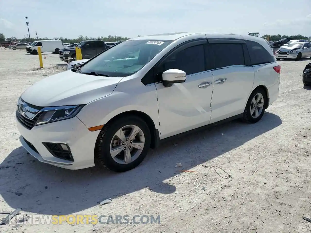 1 Photograph of a damaged car 5FNRL6H71LB050513 HONDA All Models 2020