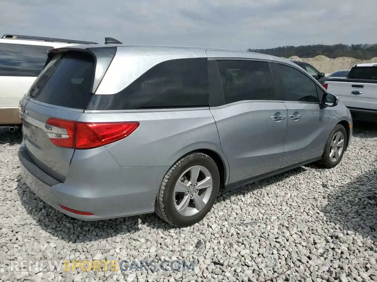 3 Photograph of a damaged car 5FNRL6H72LB048687 HONDA All Models 2020