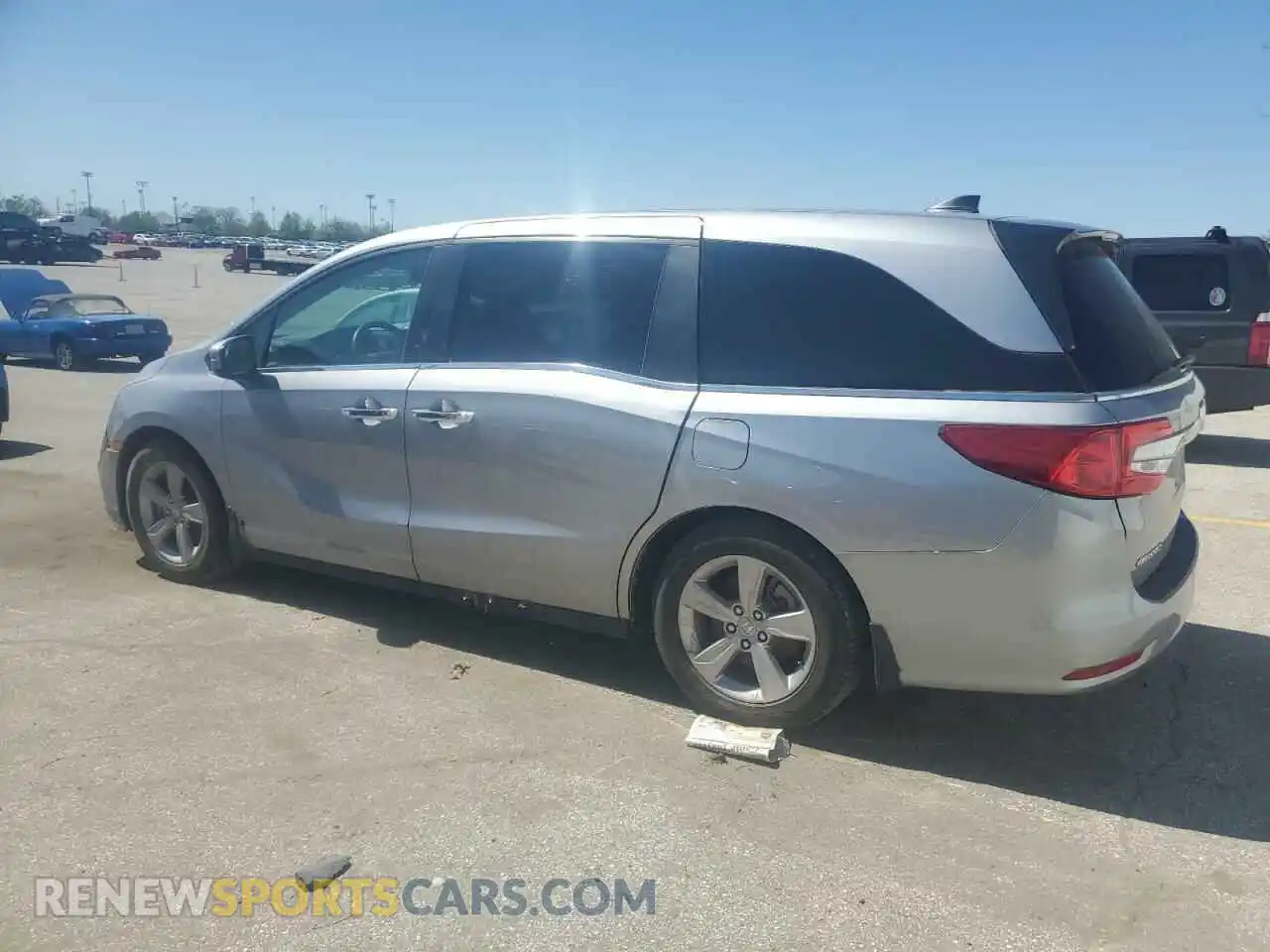 2 Photograph of a damaged car 5FNRL6H76LB042729 HONDA All Models 2020