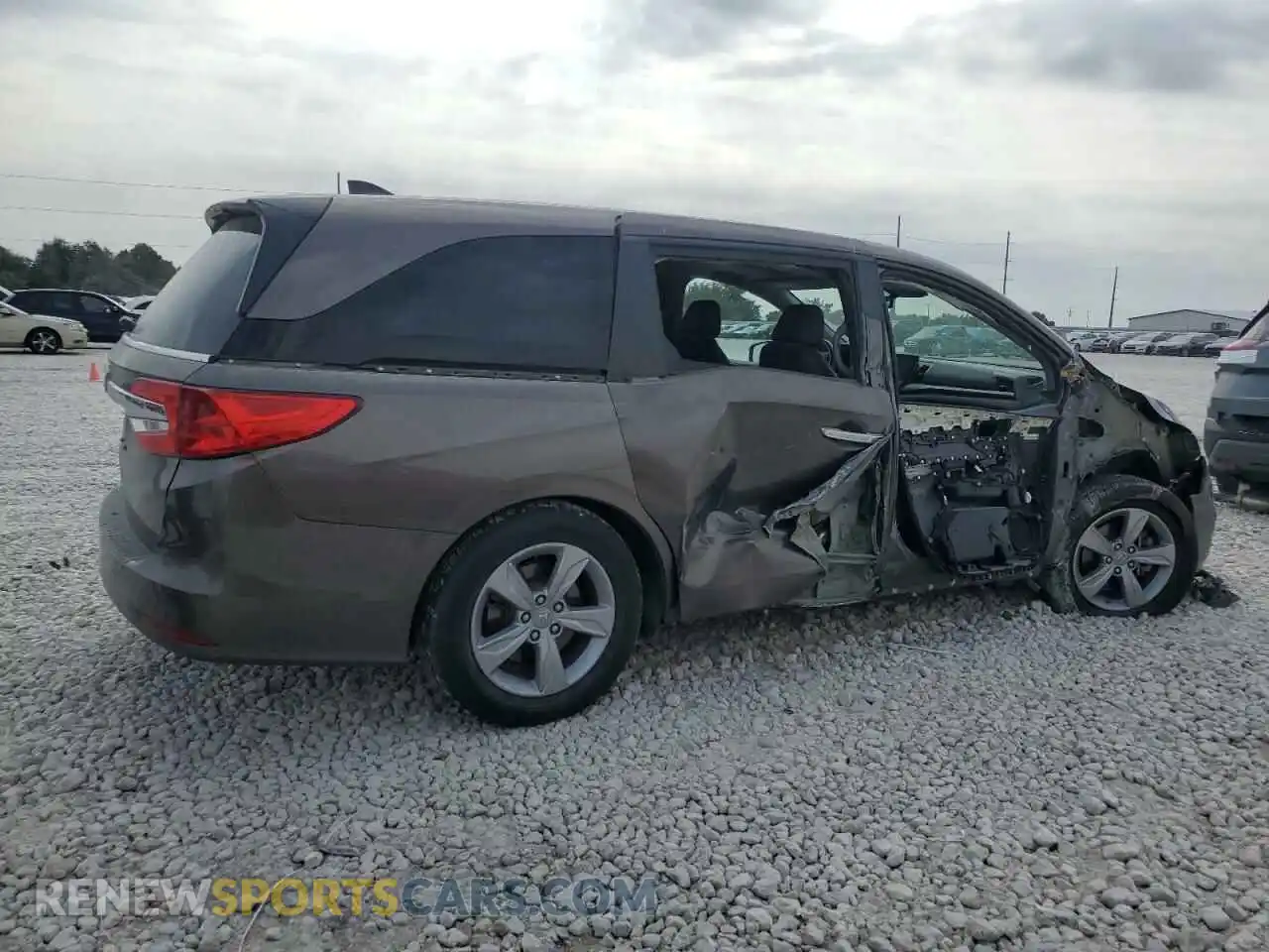 3 Photograph of a damaged car 5FNRL6H7XLB058920 HONDA All Models 2020