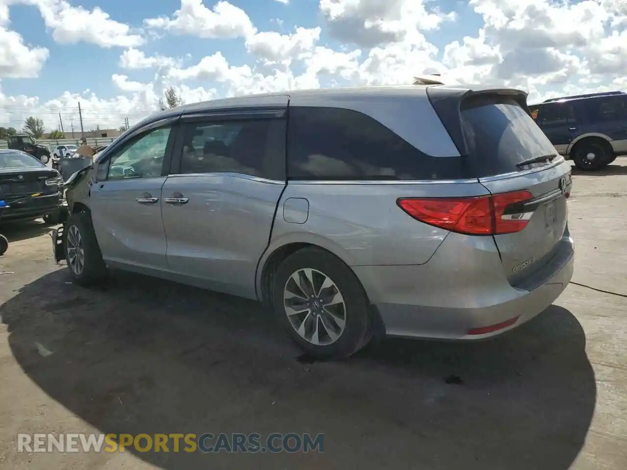 2 Photograph of a damaged car 5FNRL6H76NB015209 HONDA All Models 2022