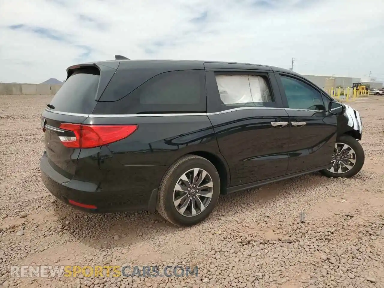 3 Photograph of a damaged car 5FNRL6H67RB023736 HONDA All Models 2024