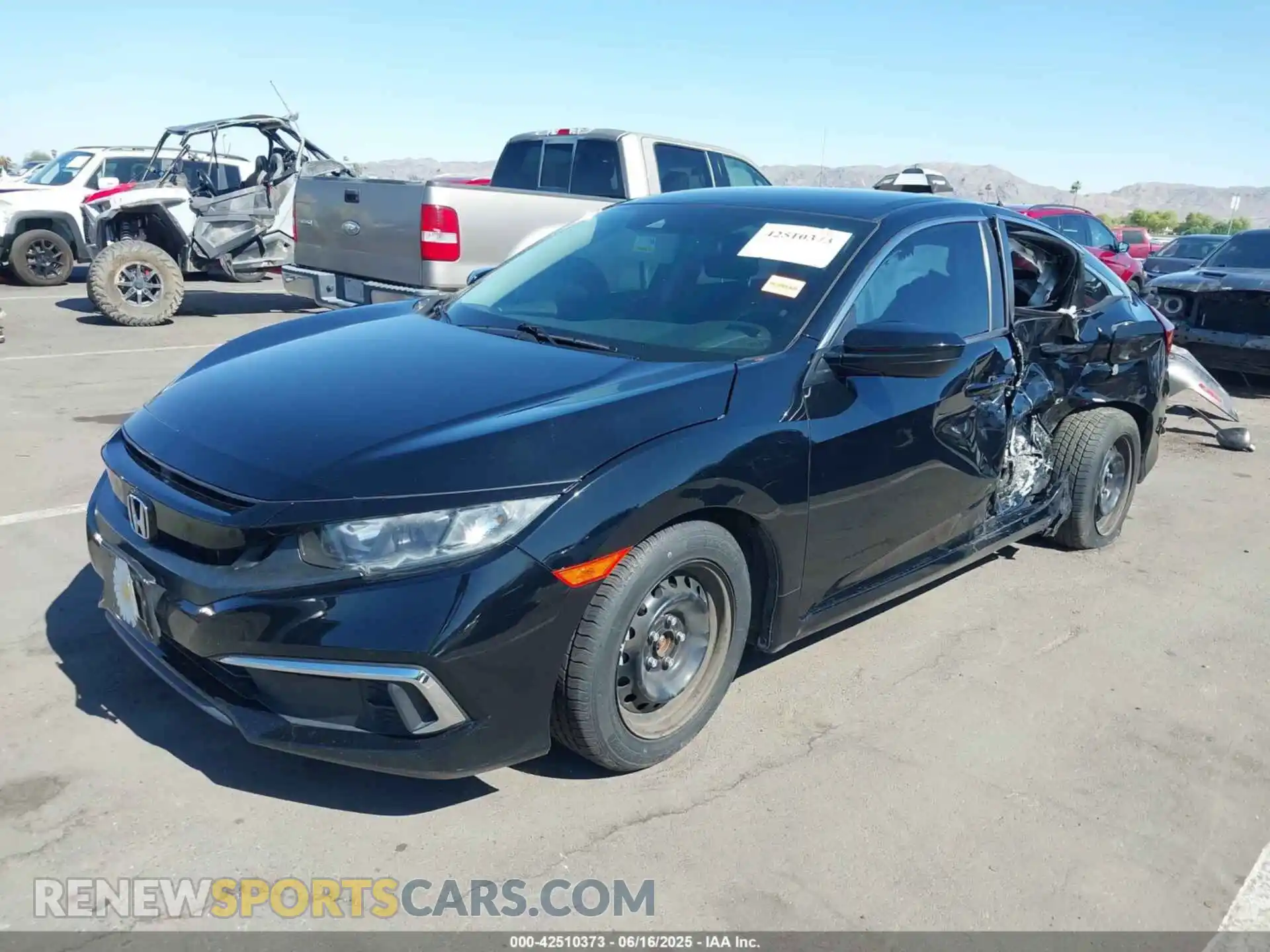 2 Фотография поврежденного автомобиля 19XFC2F62KE202213 HONDA CIVIC 2019