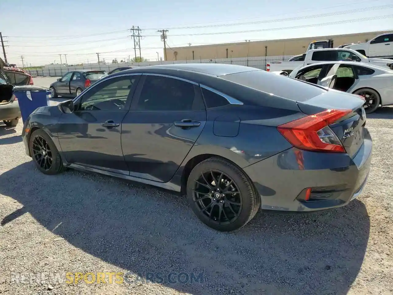2 fotografías del automóvil dañado 19XFC2F6XKE040668 HONDA CIVIC 2019
