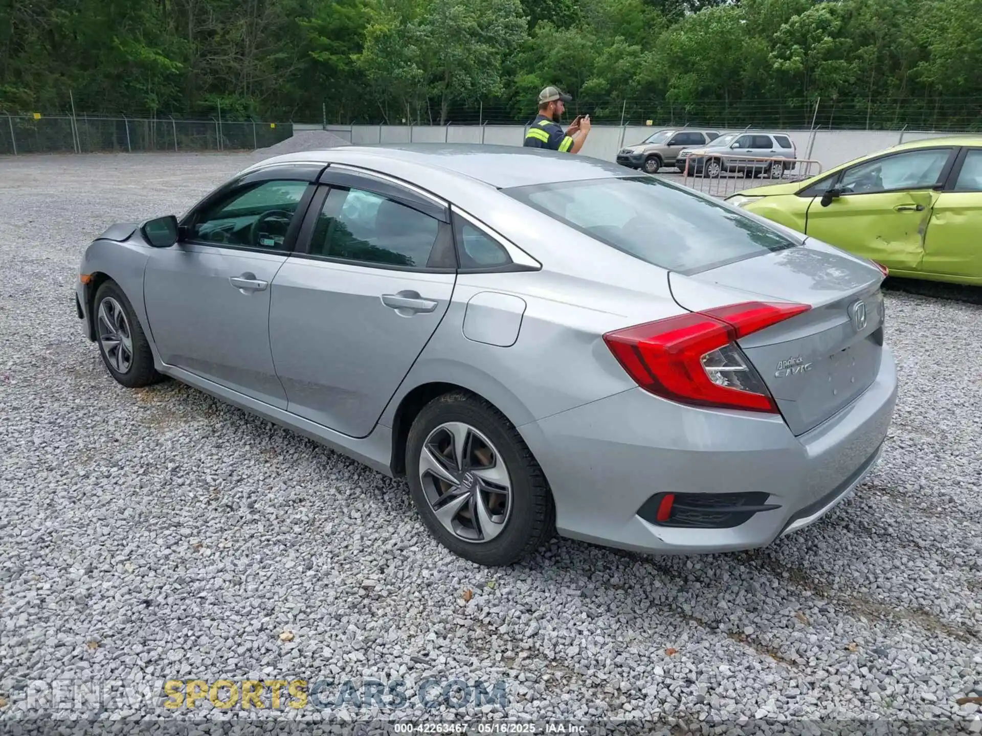 3 Photograph of a damaged car 2HGFC2F61KH601880 HONDA CIVIC 2019
