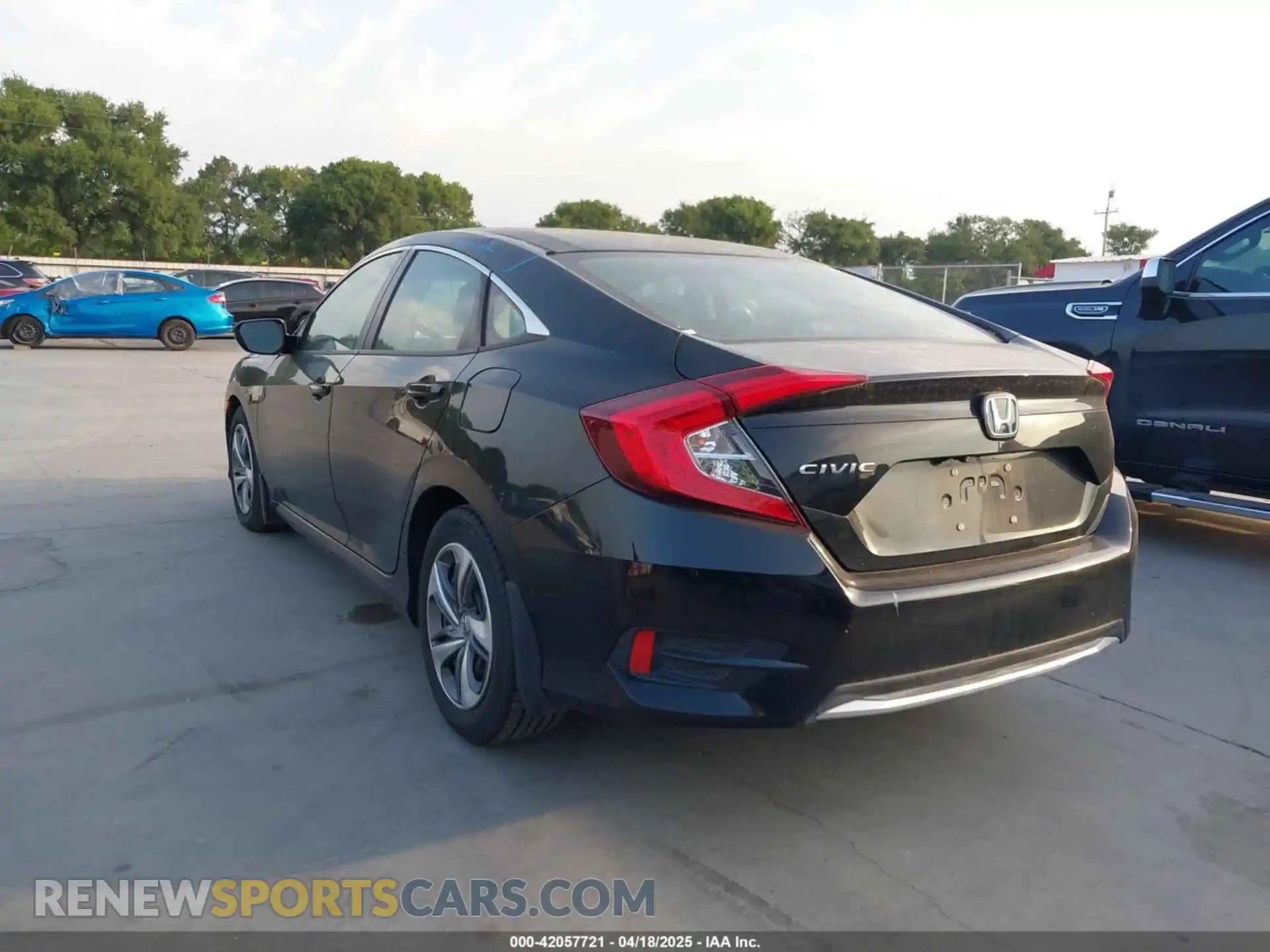 3 Photograph of a damaged car 2HGFC2F67KH552880 HONDA CIVIC 2019