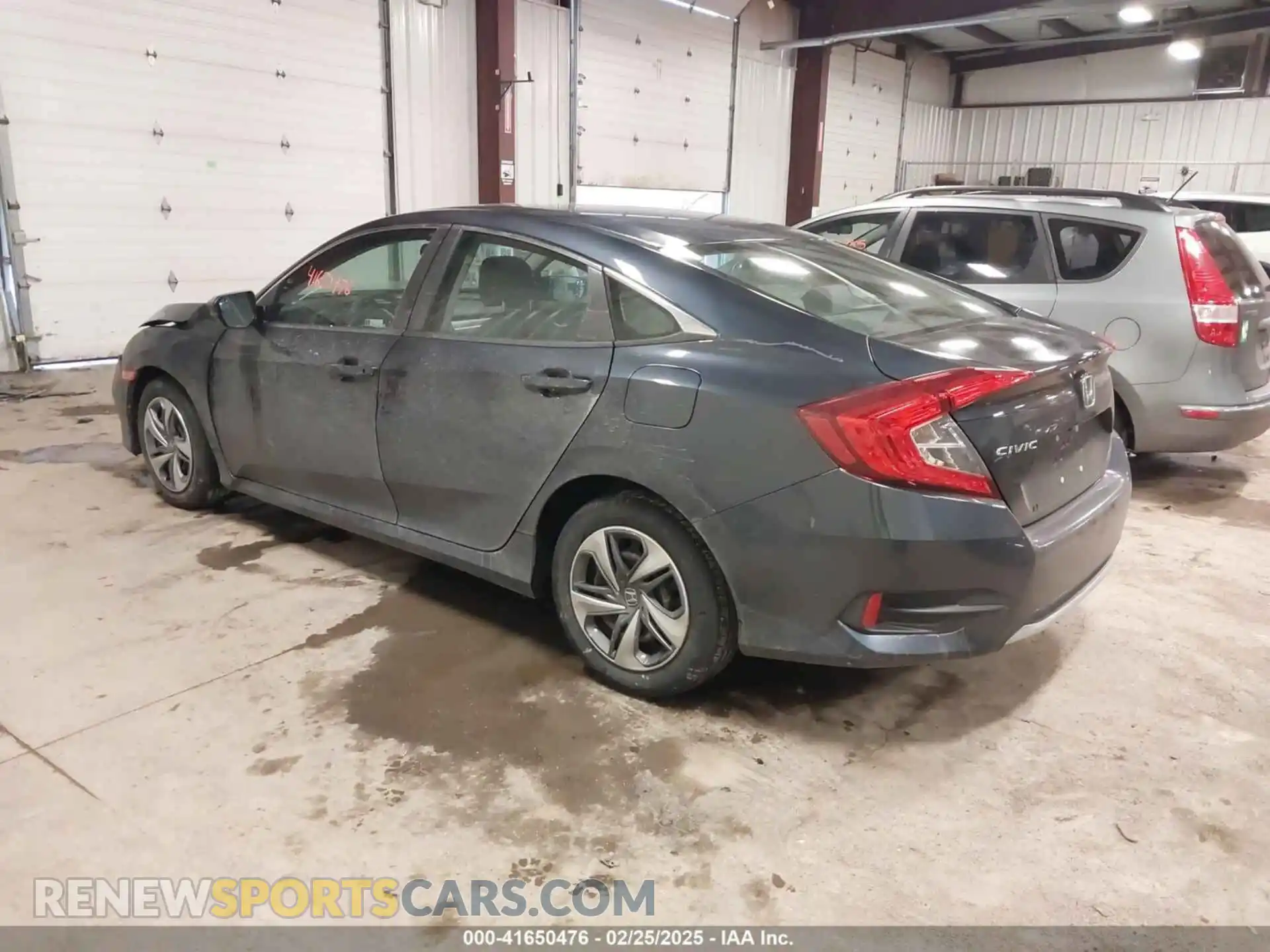 3 Photograph of a damaged car 2HGFC2F67KH555908 HONDA CIVIC 2019