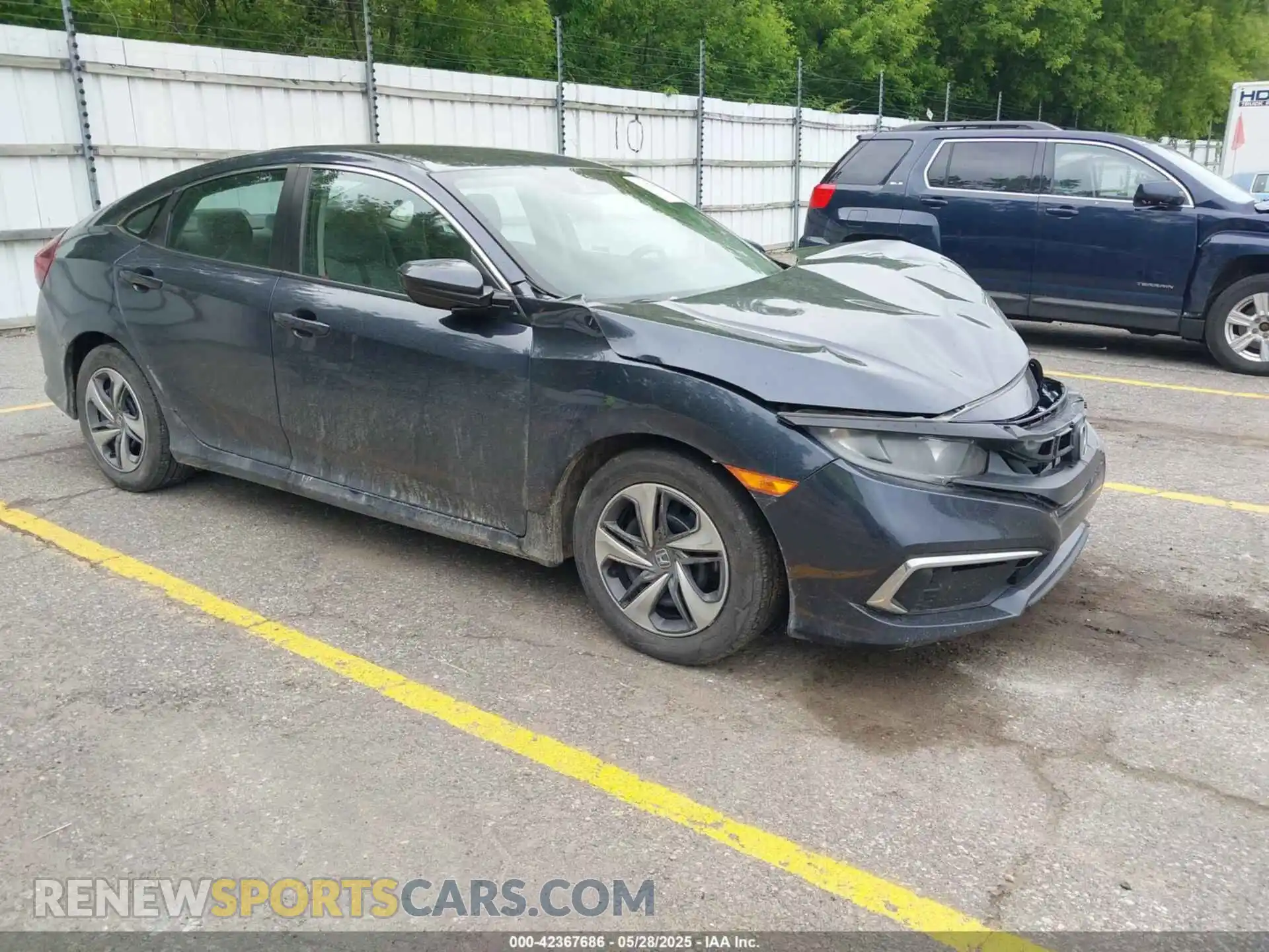 1 Photograph of a damaged car 2HGFC2F67KH600863 HONDA CIVIC 2019