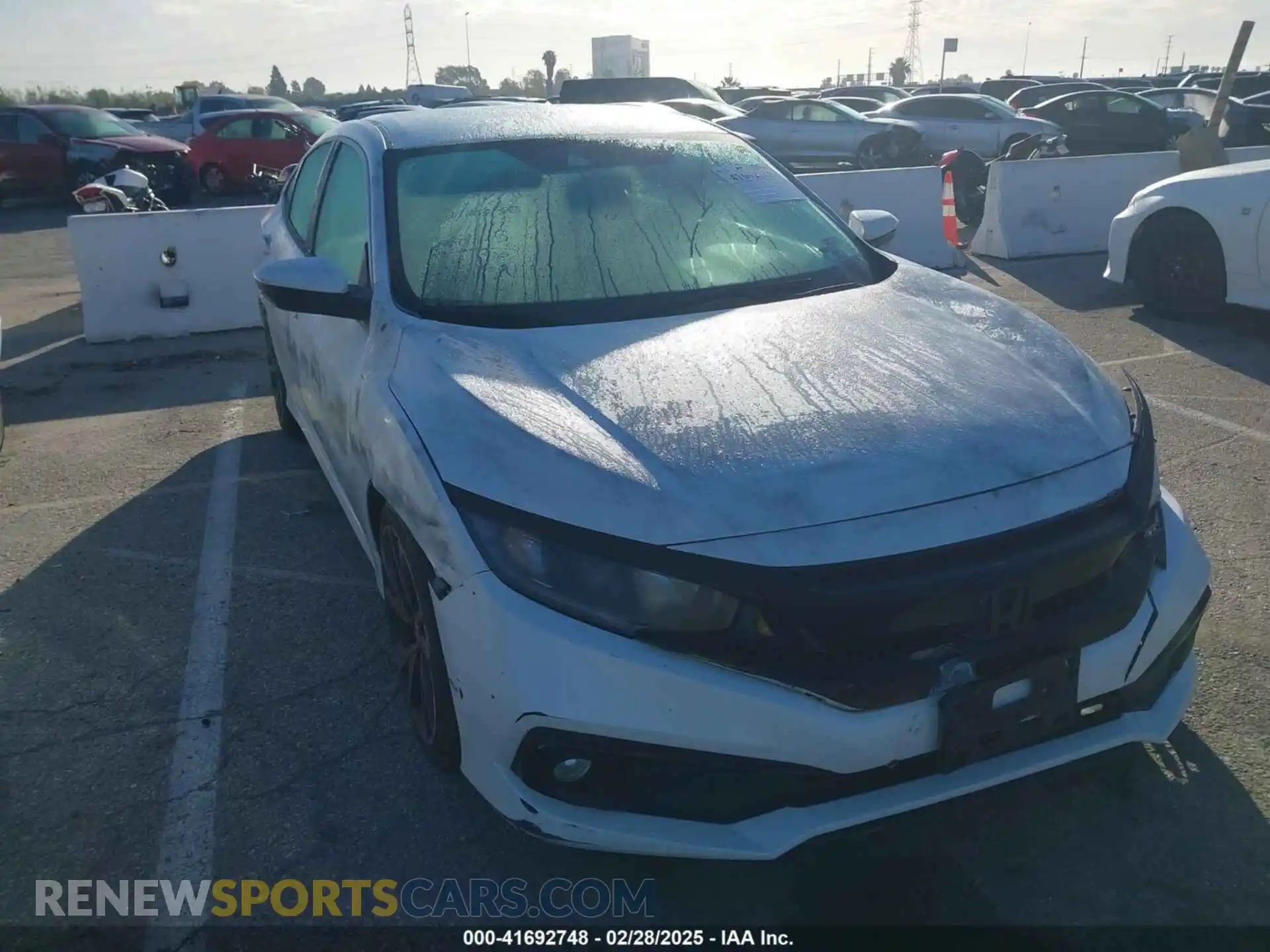 1 Photograph of a damaged car 2HGFC2F82KH601372 HONDA CIVIC 2019