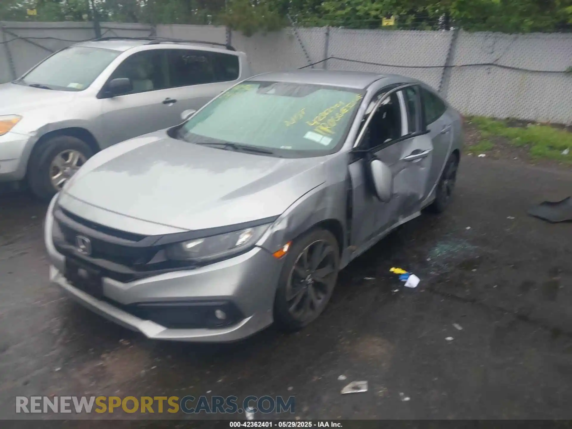 2 fotografías del automóvil dañado 2HGFC2F83KH605818 HONDA CIVIC 2019